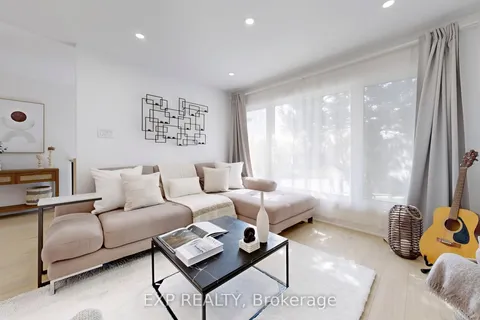 207 Alexander Road, Newmarket, ON L3Y 5P2
