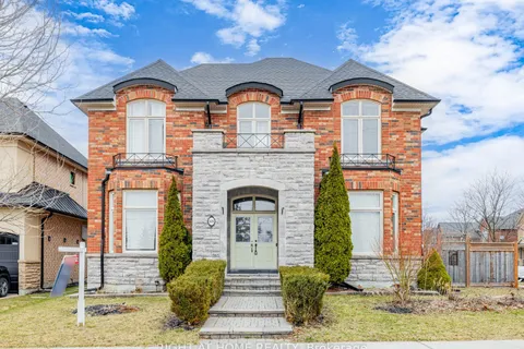 69 Morland Crescent, Aurora, ON L4G 7Z2
