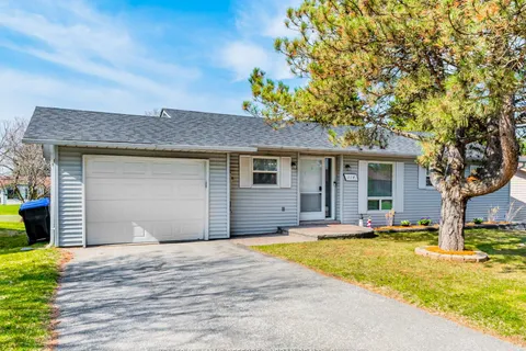 114 Tecumseth Pines Drive, New Tecumseth, ON L0G 1W0