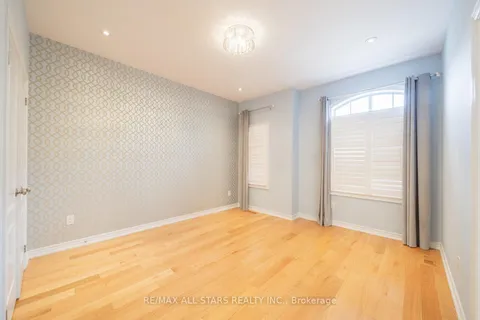 232 Butternut Ridge Trail, Aurora, ON L4G 3P1