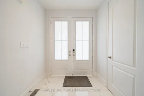 232 Butternut Ridge Trail, Aurora, ON L4G 3P1