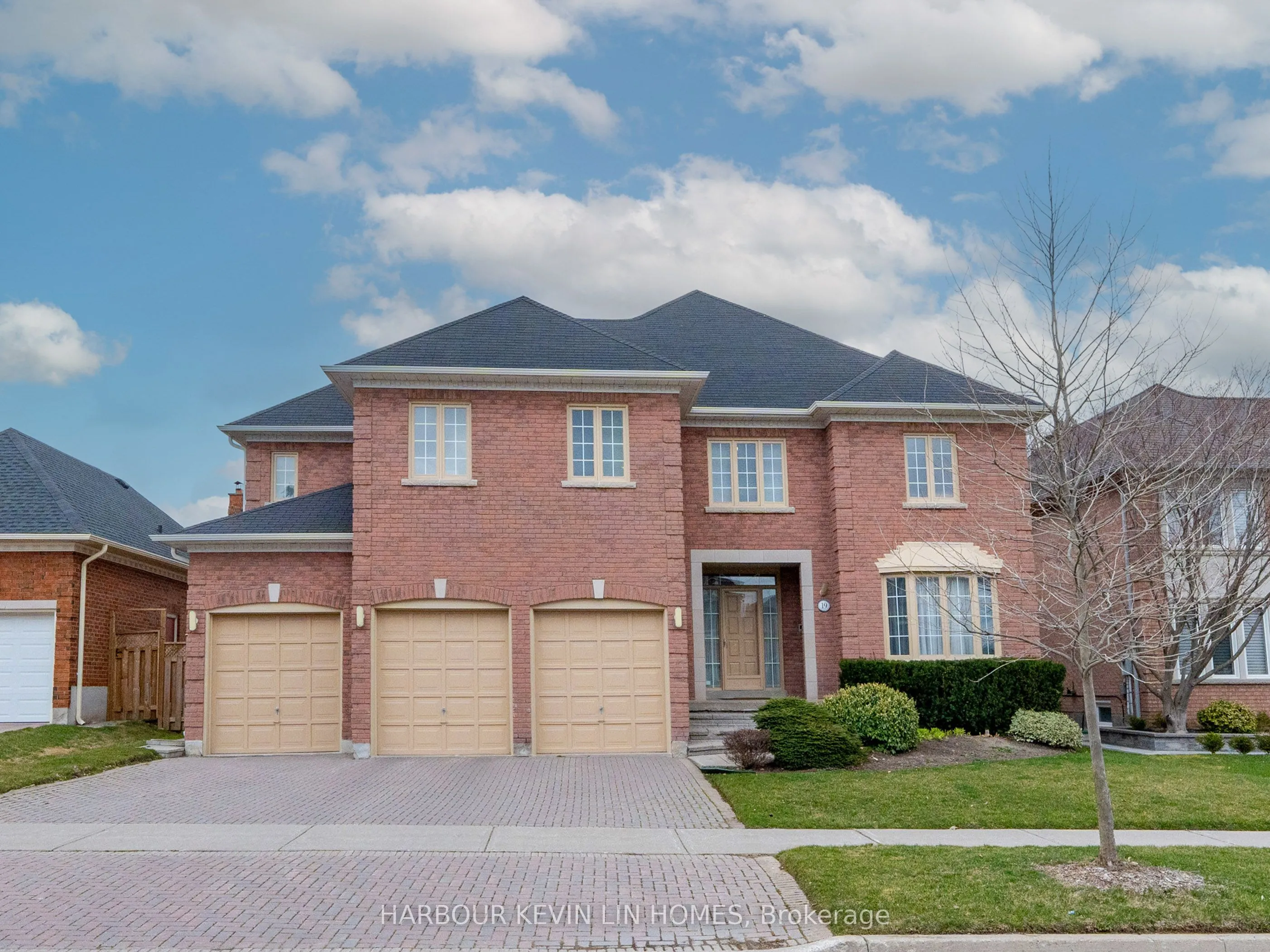 19 Alexandra Wood, Richmond Hill, ON L4B 2L1