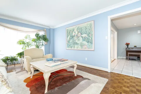 19 Alexandra Wood, Richmond Hill, ON L4B 2L1