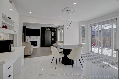 220 Olde Bayview Avenue, Richmond Hill, ON L4E 3E4