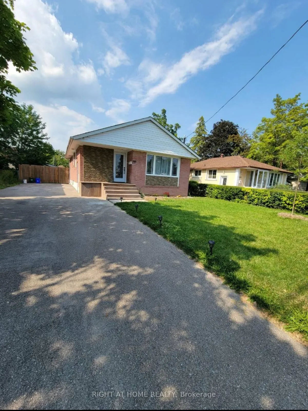 389 Taylor Mills Drive, Richmond Hill, ON L4C 2V1