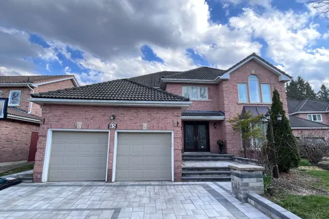 85 Marsh Harbour Court, Aurora, ON L4G 5Y8