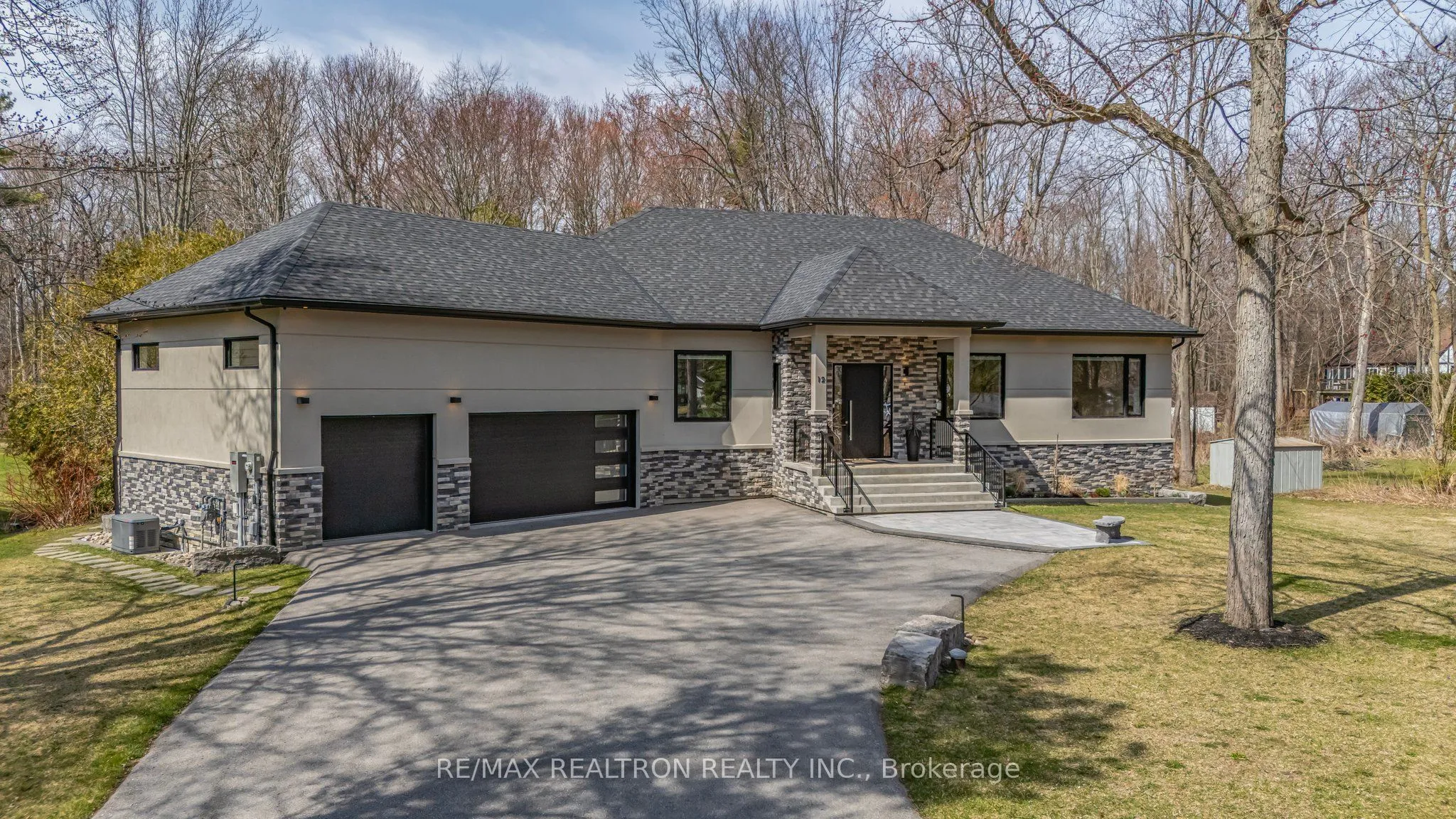 12 Morgans Road, East Gwillimbury, ON L9N 0E7