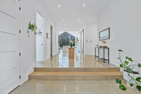 12 Morgans Road, East Gwillimbury, ON L9N 0E7