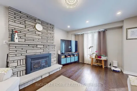 199 Biscayne Boulevard, Georgina, ON L4P 3L5