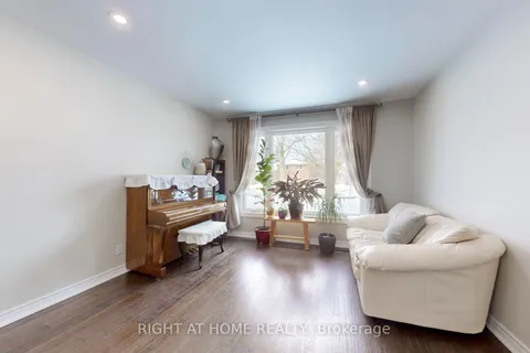 199 Biscayne Boulevard, Georgina, ON L4P 3L5