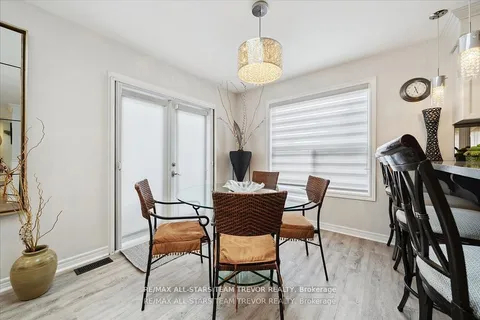140 Fairwood Drive, Georgina, ON L4P 3Y2