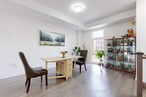 76 Puisaya Drive, Richmond Hill, ON L4E 1L2