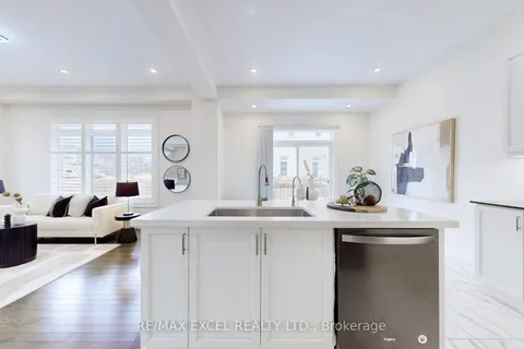 42 Robert Baldwin Boulevard, East Gwillimbury, ON L9N 0R4