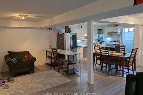 174 Andrew Park, Vaughan, ON L4L 1G3