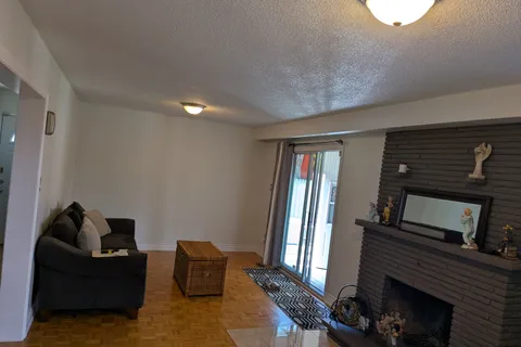 174 Andrew Park, Vaughan, ON L4L 1G3