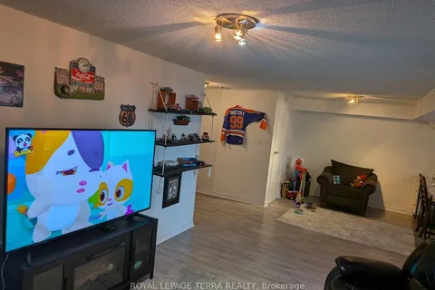 174 Andrew Park, Vaughan, ON L4L 1G3