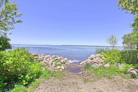 40 Isle Vista Drive, Georgina, ON L0E 1N0
