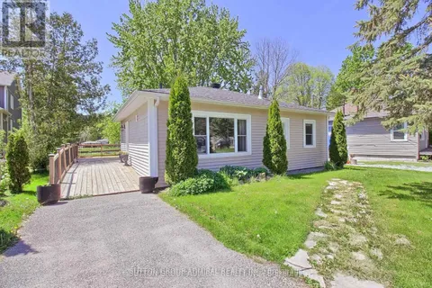 40 Isle Vista Drive, Georgina, ON L0E 1N0