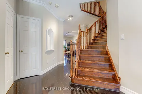 62 Warren Bradley Street, Markham, ON L6C 2W4