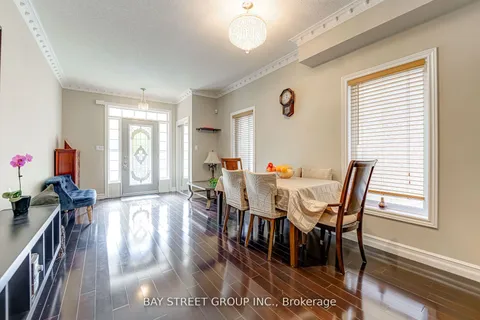 62 Warren Bradley Street, Markham, ON L6C 2W4