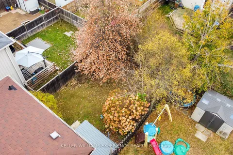 27 Admiral Crescent, Essa, ON L3W 0E5