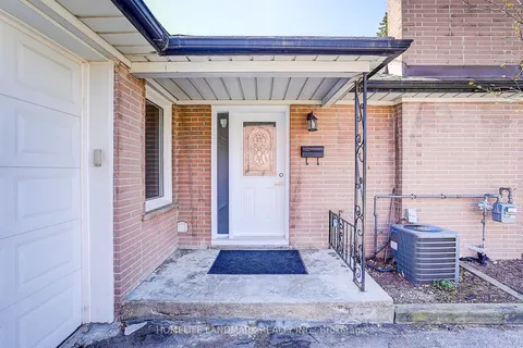 286 Kerrybrook Drive, Richmond Hill, ON L4C 3R1