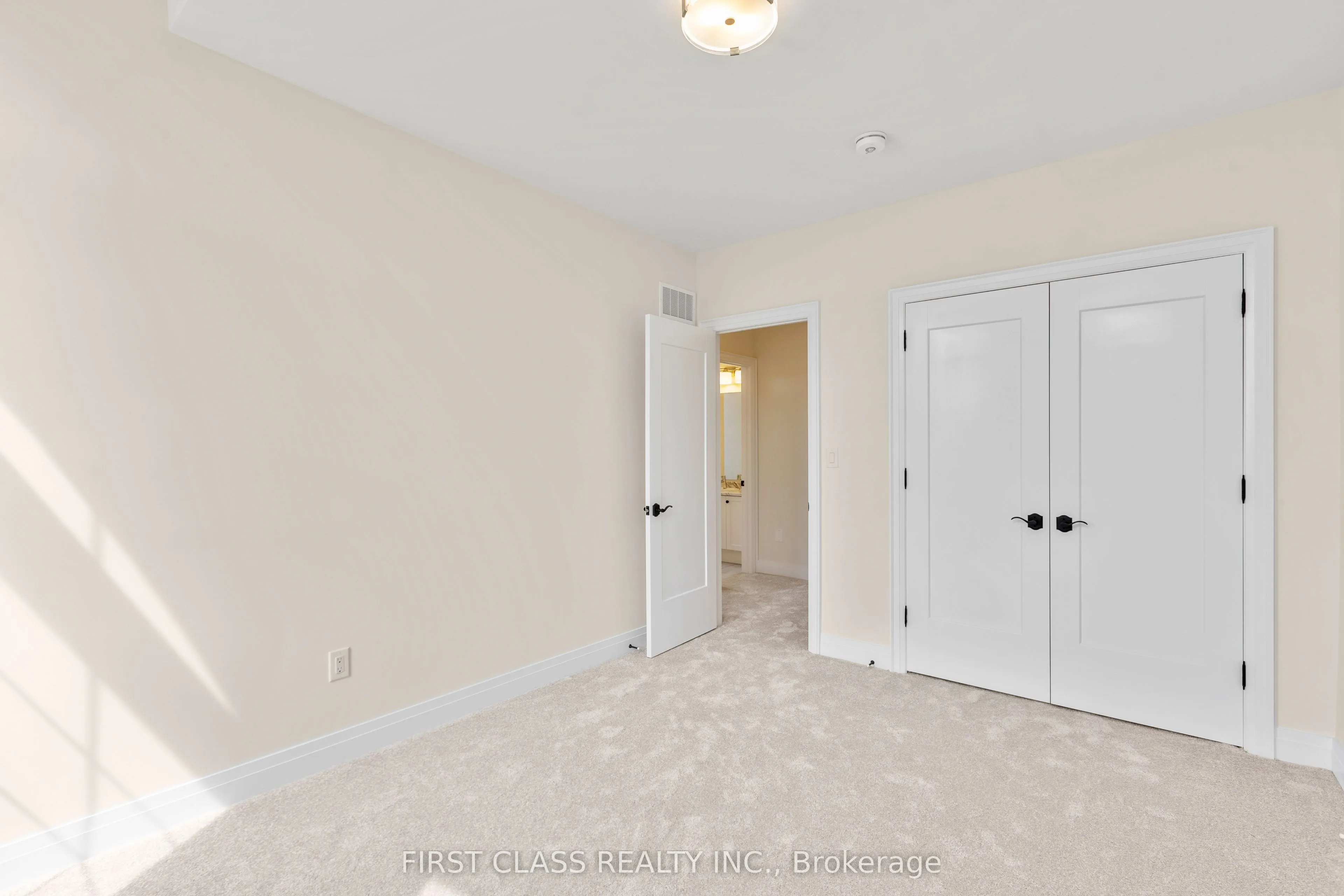 1 ABBEY HILL Lane, Markham, ON L6C 3L5