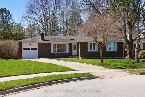 17 Oak Street, New Tecumseth, ON L9R 1M9