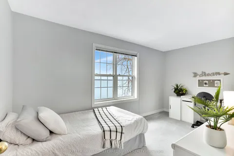 259 Pleasant Boulevard, Georgina, ON L4P 2S7