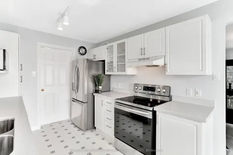 259 Pleasant Boulevard, Georgina, ON L4P 2S7