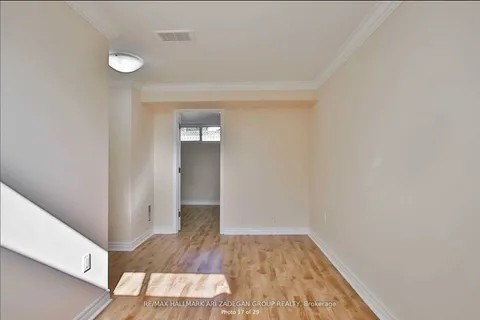 243 Harrygan Crescent, Richmond Hill, ON L4C 4J2
