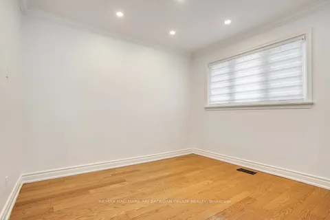 243 Harrygan Crescent, Richmond Hill, ON L4C 4J2