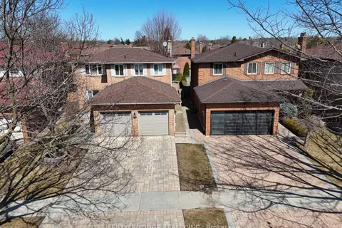 46 Mccallum Drive, Richmond Hill, ON L4C 7S8