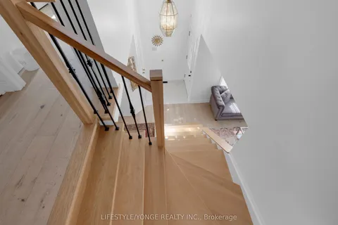 46 Mccallum Drive, Richmond Hill, ON L4C 7S8
