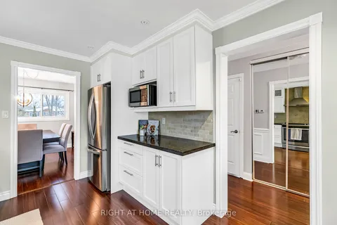 39 Aranka Court, Richmond Hill, ON L4C 7V2