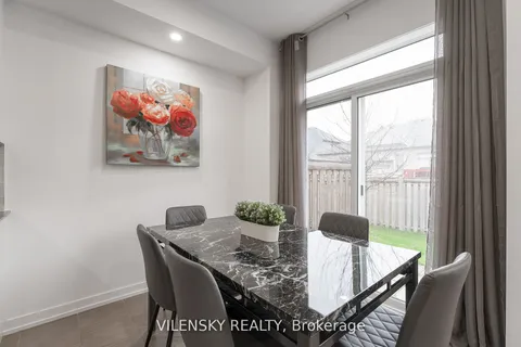 126 Maguire Road, Newmarket, ON L3X 0M1
