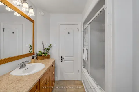 38 Tecumseth Heights Drive, New Tecumseth, ON L0G 1W0