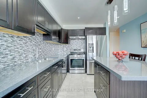 146 Michelle Drive, Vaughan, ON L4L 9E1