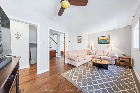 491 Plantation Gate, Newmarket, ON L3X 2C6