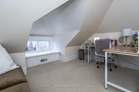 53 Metcalfe Street, Aurora, ON L4G 1E5