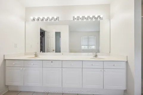 18 Burndenford Crescent, Markham, ON L3P 7Z3