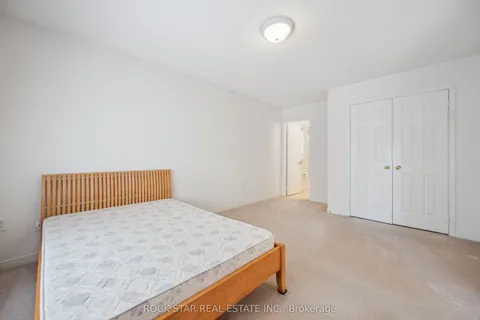 18 Burndenford Crescent, Markham, ON L3P 7Z3