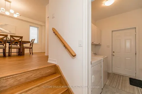 12 Sasco Way, Essa, ON L0M 1B4