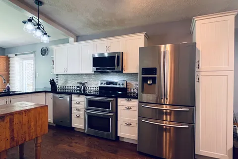 59 Forest Hill Drive, Adjala-Tosorontio, ON L0M 1J0