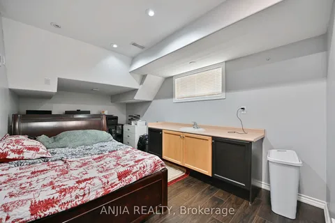 42 Grayleaf Drive, Whitchurch-Stouffville, ON L4A 1S8