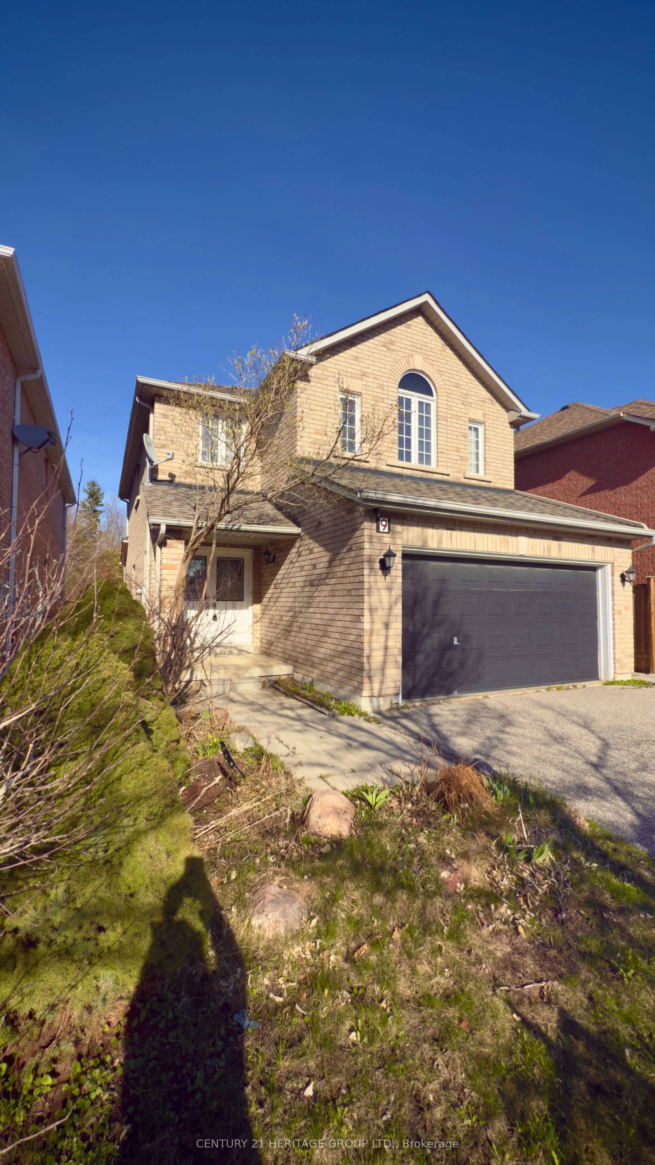 9 Headwater Crescent, Richmond Hill, ON L4E 4G1
