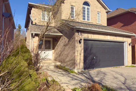 9 Headwater Crescent, Richmond Hill, ON L4E 4G1