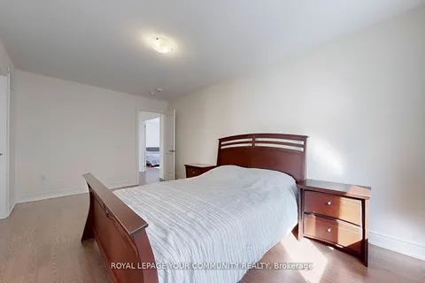 128 Ben Sinclair Avenue, East Gwillimbury, ON L9N 0Z2
