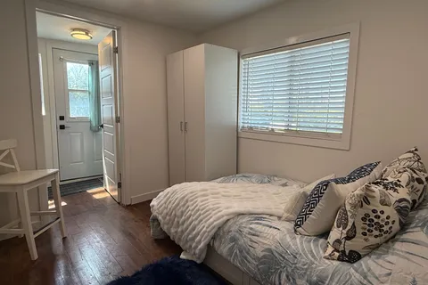 77 Blue Heron Drive, Georgina, ON L0E 1N0