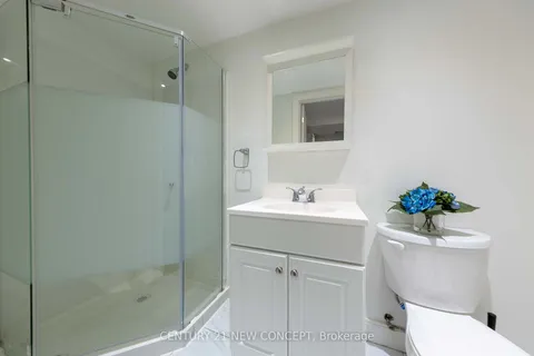 139 Avenue Road, Richmond Hill, ON L4C 4Z6